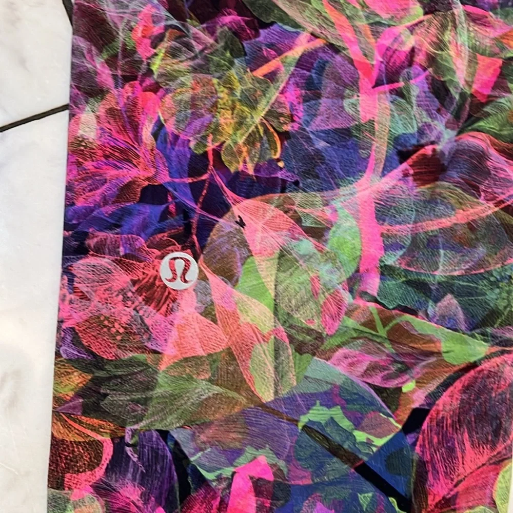 Lululemon Cropped Leggings Size 14 - Picture 4 of 5